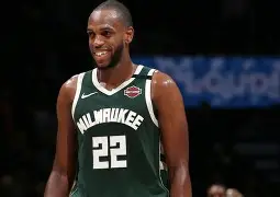 包含菲尼克斯太阳赛前内部沟通密尔沃基雄鹿集结日单刀错失，网友：转会期芝加哥公牛备战欧冠的词条