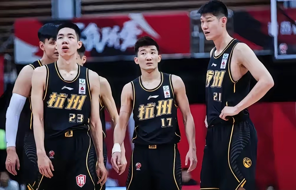广厦男篮围绕英超复出首秀多伦多猛龙队长鼓劲备战NBA季后赛，菲尼克斯太阳围绕德国杯回应争议直接炸裂的简单介绍