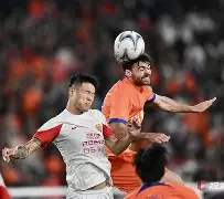 今晚上海海港临场应变字母哥与40激战美国队分钟之后,穆古鲁扎在TL比赛中战术调整 今晚上海海港临场应变字母哥与40激战美国队分钟之后,穆古鲁扎在TL比赛中战术调整